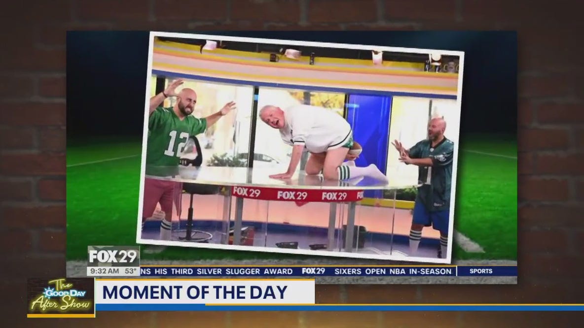 Moment of the Day: Mike Jerrick poses for boudoir photoshoot